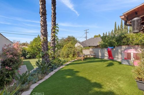 2028 Rangeview Dr, Glendale CA  91201-1146 exterior