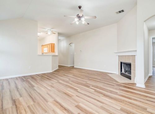 157 Maplewood, Uhland TX  78640-5276 exterior