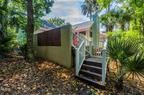 1 Lake Village Ln, Isle Of Palms SC  29451-2713 exterior
