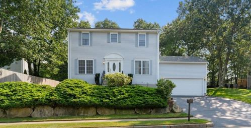 6 Moss Ln, Coventry, RI 02816-8280