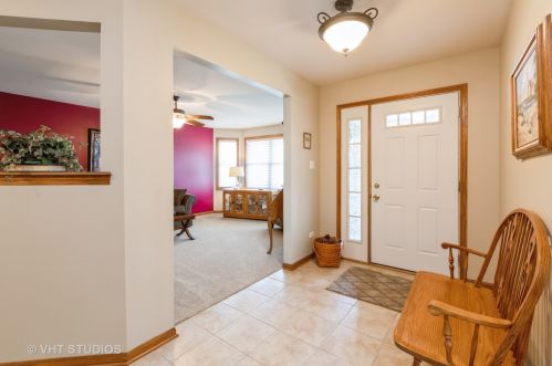 266 Mallards Cv, Sollitt, IL 60401-3281