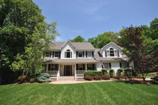 82 Spring Ln, Hackettstown, NJ 07840-5644