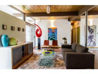 1881 Ivanhoe St, Denver, CO 80224-2116