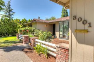 3001 El Dorado Dr, Medford, OR 97504-8136