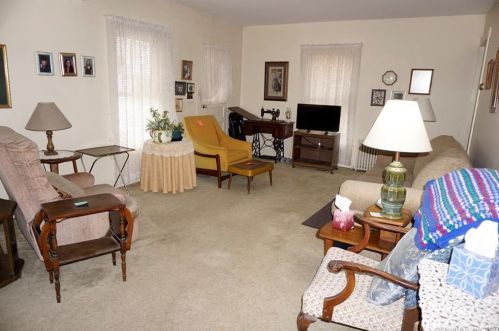 85 Washington Ave, Torrington CT  06790-5167 exterior