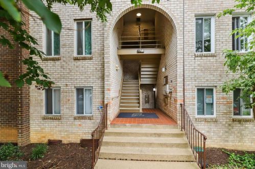 5060 7th Rd, Arlington, VA 22204-2580