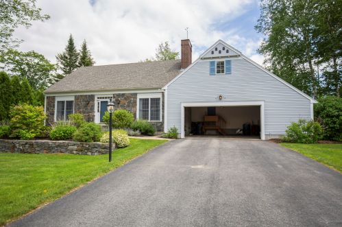 18 Minuteman Dr, Scarborough, ME 04074-8717