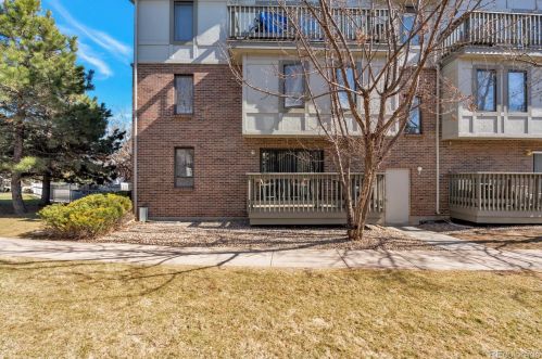 6405 Dayton St, Englewood CO  80111-5516 exterior