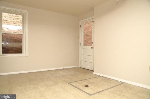 445 Vine St, Lancaster PA  17603-5241 exterior