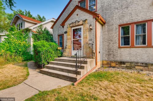 1262 James Ave, Saint Paul MN  55105-2946 exterior