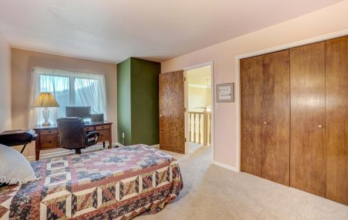 3282 Camelot Dr, Saint Paul MN  55125-2754 exterior