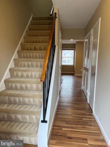 3760 Madison Ln, Falls Church, VA 22041-3678