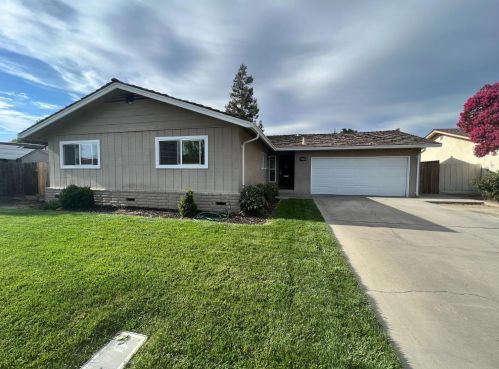509 Derby Ln, Modesto, CA 95350-1007