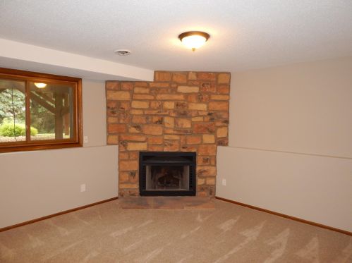 1872 Bear Path Trl, Saint Paul MN  55122-2266 exterior