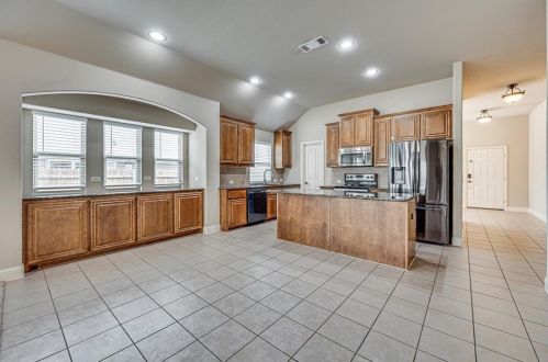 6625 Thistle Wood Dr, Midlothian TX  76065-6999 exterior