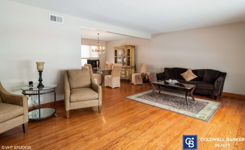 605 Winston Dr, Melrose Park, IL 60160-2350