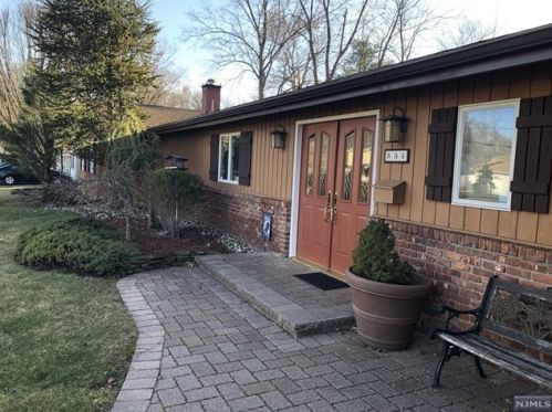 534 Roosevelt St, Rockleigh, NJ 07647-1007