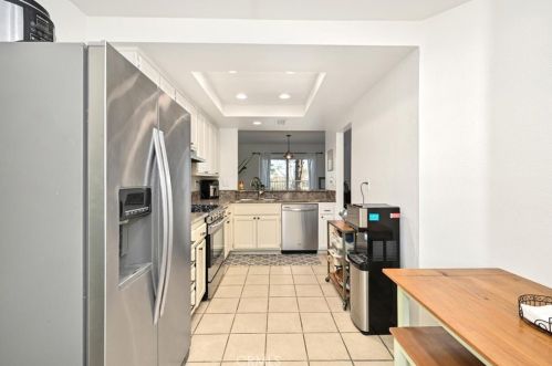 889 Sapphire Ln, Anaheim CA  92807-4864 exterior