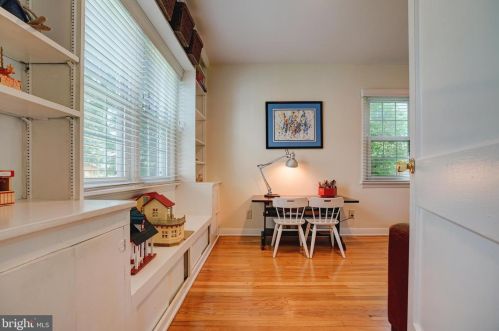 151 Cedar Ln, Princeton NJ  08540-5349 exterior