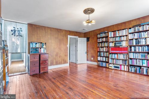 430 42 St, Philadelphia PA 19104-0044 exterior