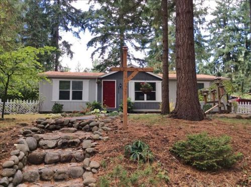 18325 Britchen St, Yelm, WA 98597-8964