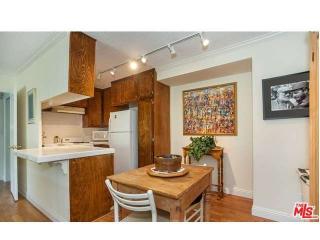 8279 Mannix Dr, Los Angeles CA  90046-1937 exterior