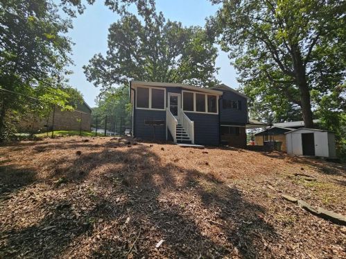 792 Magna Carta Dr, Atlanta GA  30318-6058 exterior