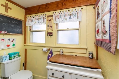 208 High St, Hackettstown NJ  07840-1941 exterior