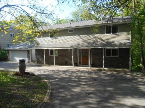 212 Baron Dr, Spring Grove, IL 60081-8921