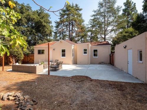 682 San Antonio Rd, Los Altos CA 94022-1304 exterior