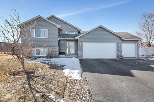 6218 Cory Cir, Saint Cloud, MN 56303-4684