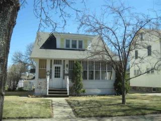 2410 6th Ave, Hibbing, MN 55746-2117