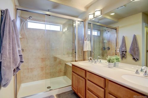 201 Newbern Way, Aurora CO 80016-6124 exterior