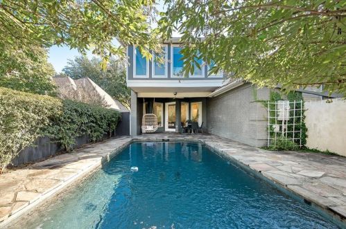 2616 Torrey Pne Dr, Fort Worth TX  76180-0833 exterior