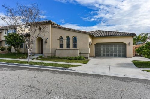 14421 Bloomfield Ave, Chino, CA 91710-1342