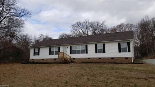 88 Whitetail Ln, Ruffin, NC 27326-8718