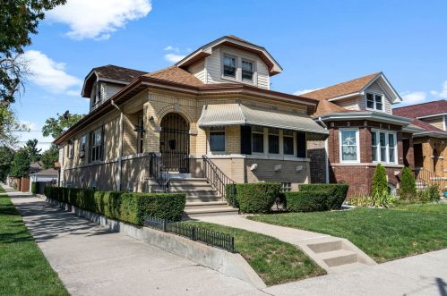 3000 Nagle Ave, Chicago, IL 60634-4942