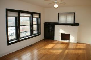 3821 Monticello Ave, Chicago, IL 60618-4150