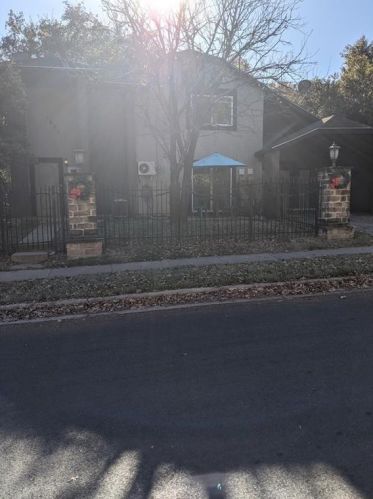 1601 Bridgeway Dr, Austin, TX 78704-4950