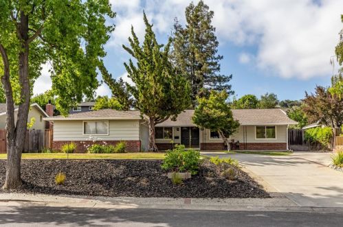 104 Belvue Dr, Los Gatos, CA 95032-5115