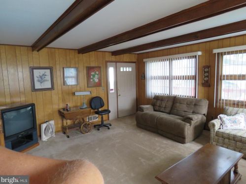 3 Shirley Ln, Trenton NJ 08610 exterior