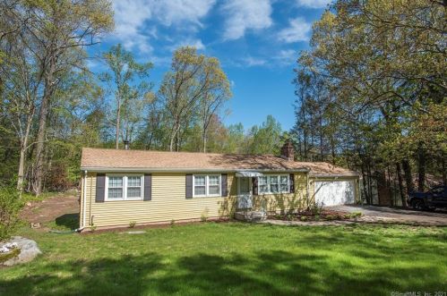 1131 Summit Rd, Cheshire, CT 06410-1328