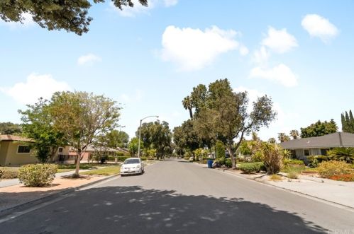 2832 David St, Riverside CA  92506-4299 exterior