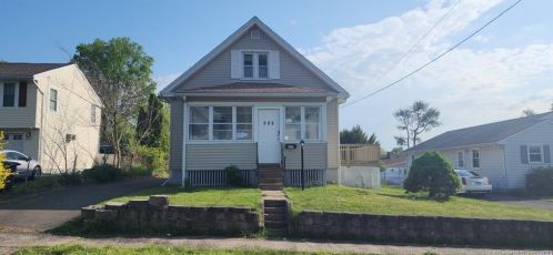 235 Governor St, New Britain, CT 06053-1912