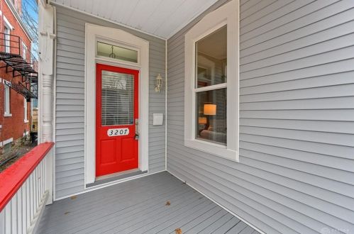 3207 Hackberry St, Cincinnati OH  45207-1819 exterior