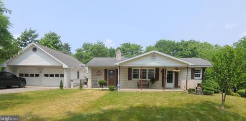 48 Calvin Unger Ln, Berkeley Springs WV 25411-5181 exterior