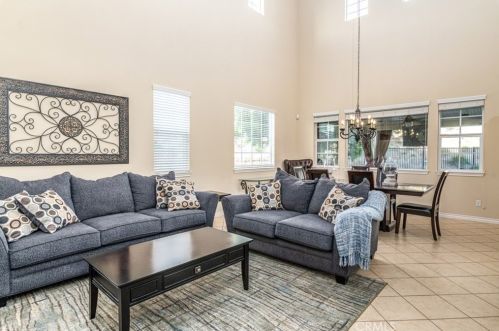 16352 Sierra Heights Dr, Riverside CA  92503-8457 exterior