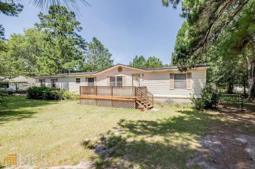 124 Eagle Dr, Stillwell, GA 31329-4805