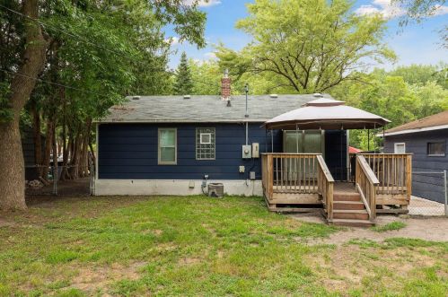 2244 Hillview Rd, Saint Paul MN  55112-1268 exterior