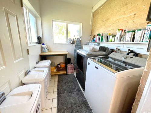 443 100, Mount Pleasant UT 84647-1427 exterior